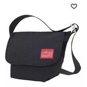 Manhattan Portage Black Messenger Bag (Small)